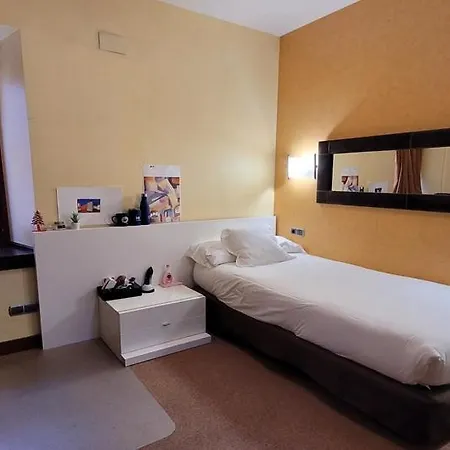 Palacio San Facundo 2* Segovia