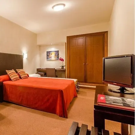 Palacio San Facundo 2*