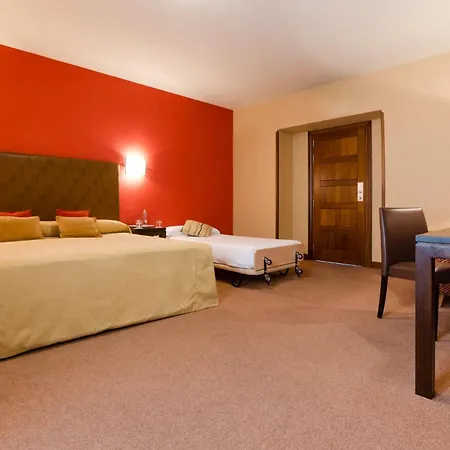 Guest house Palacio San Facundo 2*