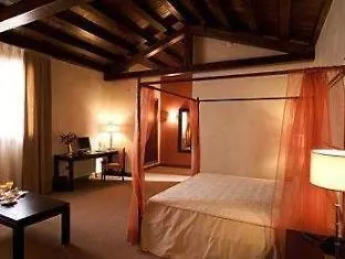 Palacio San Facundo 2* Segovia