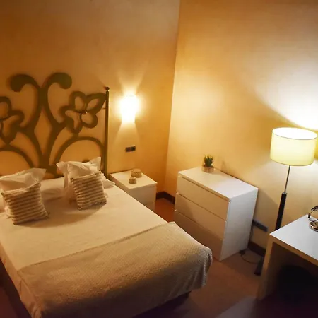 Guest house Palacio San Facundo 2*