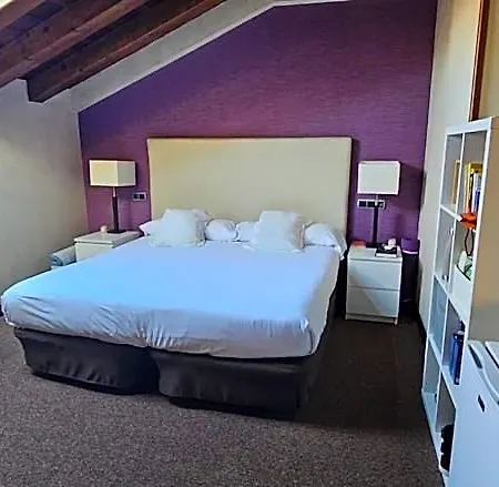 בית הארחה Palacio San Facundo 2*