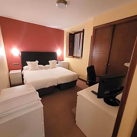 בית הארחה Palacio San Facundo 2*