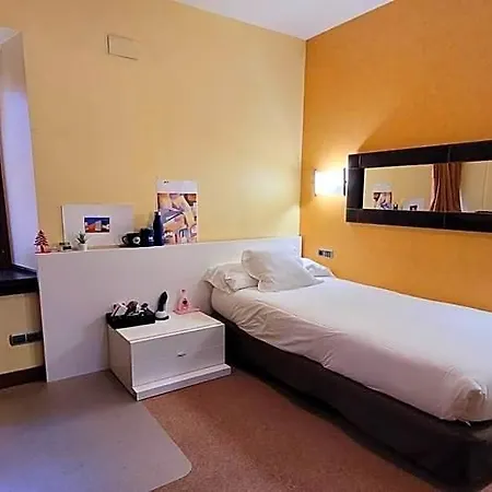 בית הארחה Palacio San Facundo 2*