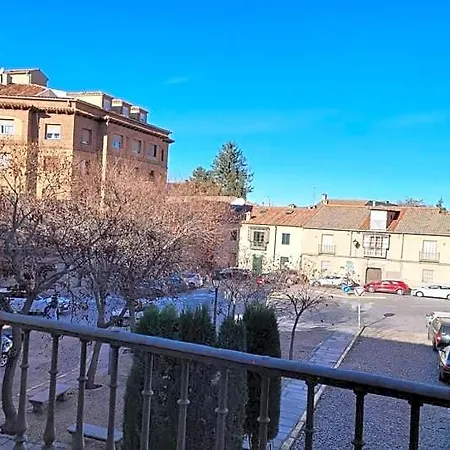 Palacio San Facundo בית הארחה