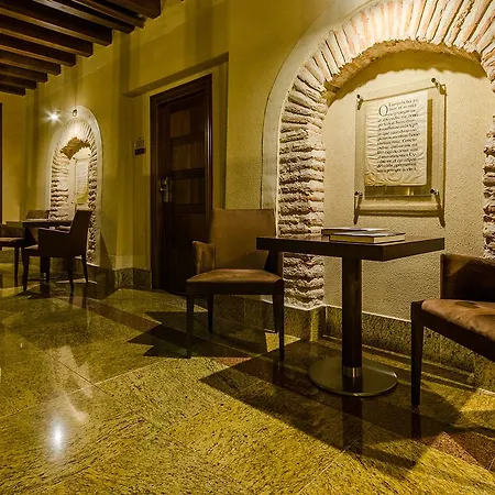 בית הארחה Palacio San Facundo סגוביה