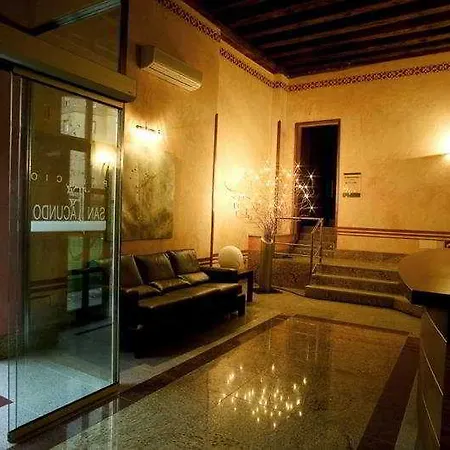 Palacio San Facundo 2* Segovia