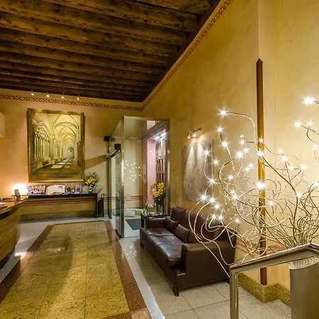 Palacio San Facundo Pensión 2*