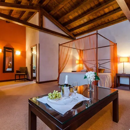 Palacio San Facundo 2*