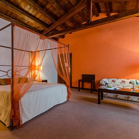 Palacio San Facundo 2*