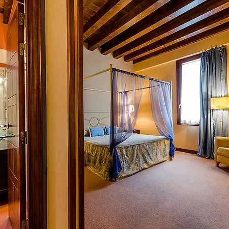 Palacio San Facundo Guest house Segovia