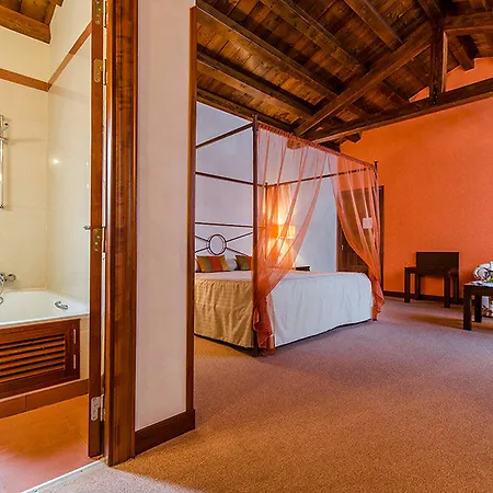 Palacio San Facundo 2*