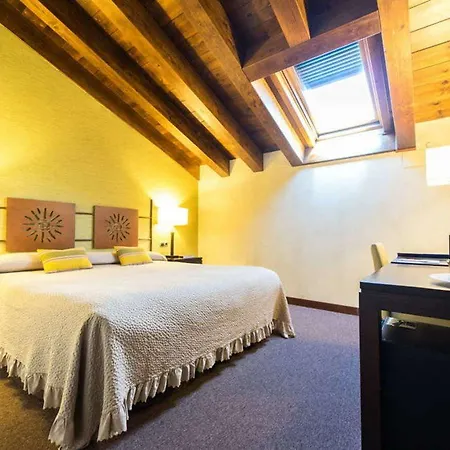 Palacio San Facundo 2* סגוביה