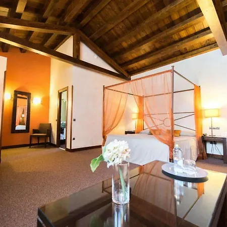 Palacio San Facundo 2* סגוביה
