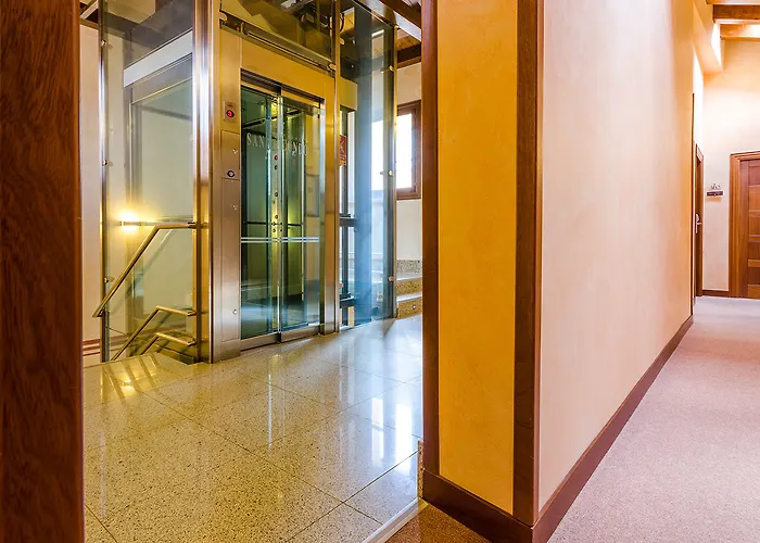 Palacio San Facundo Сеговия