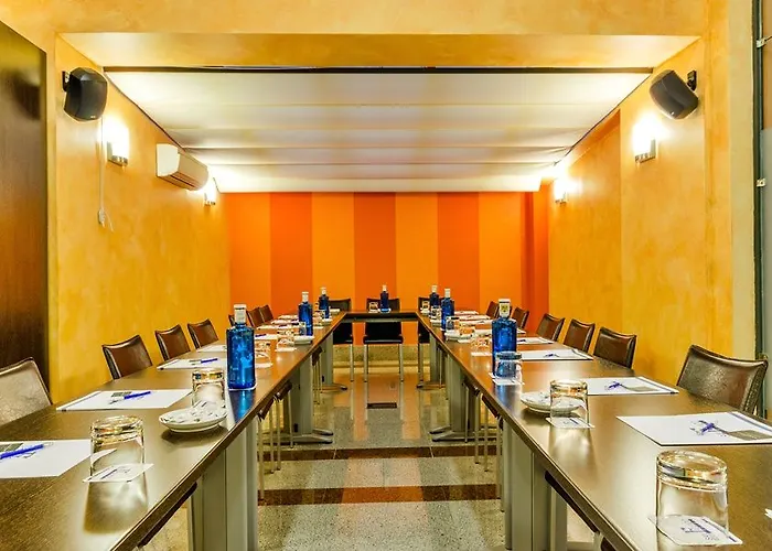 Palacio San Facundo Гостевой дом Сеговия