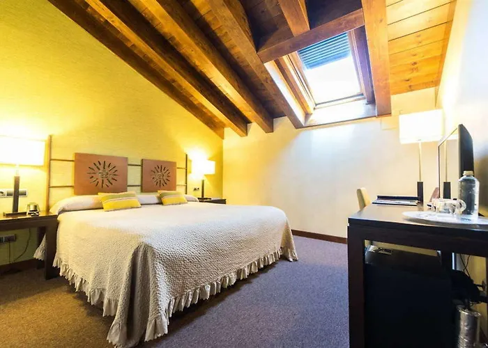 Palacio San Facundo 2* Сеговия